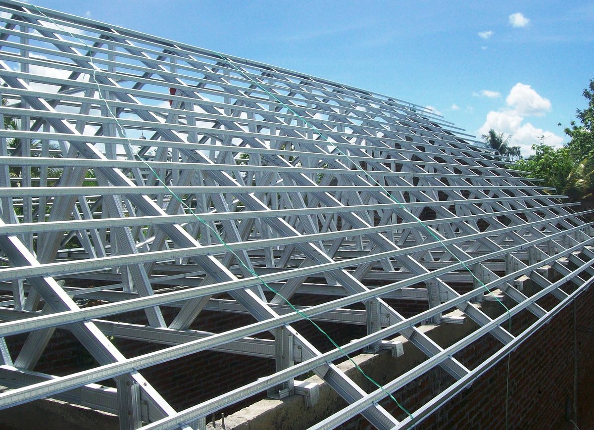 5 Hal yang Harus Dipertimbangkan Sebelum Memasang Rangka Atap Baja Ringan